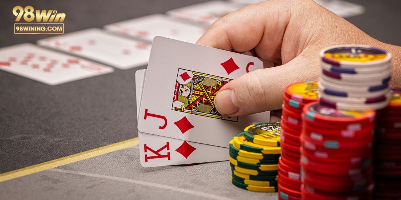 Poker - game bài 98win trí tuệ ăn tiền khủng